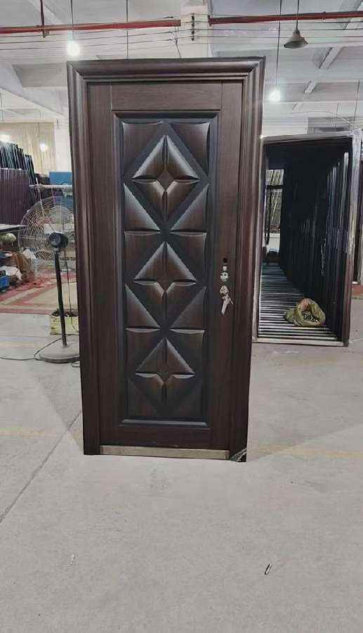 Porte pleine en bois massif 83×204 cm